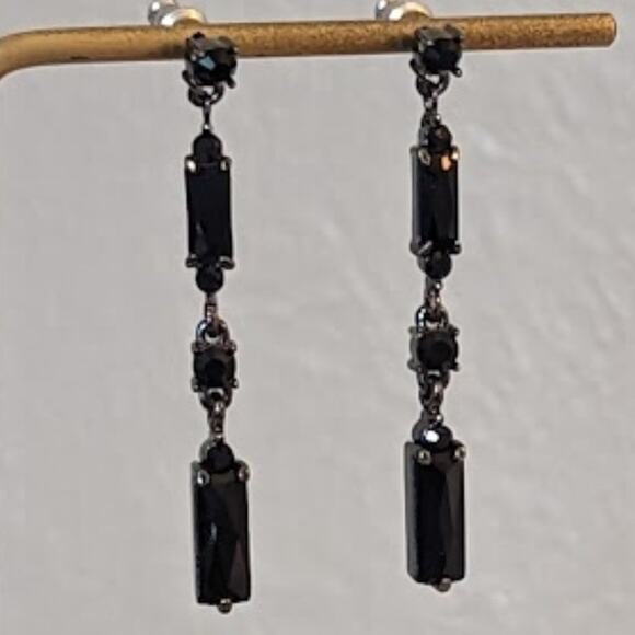 Vintage Black Faceted Crystal Gun Metal Dangle Post Earrings - Picture 2 of 5
